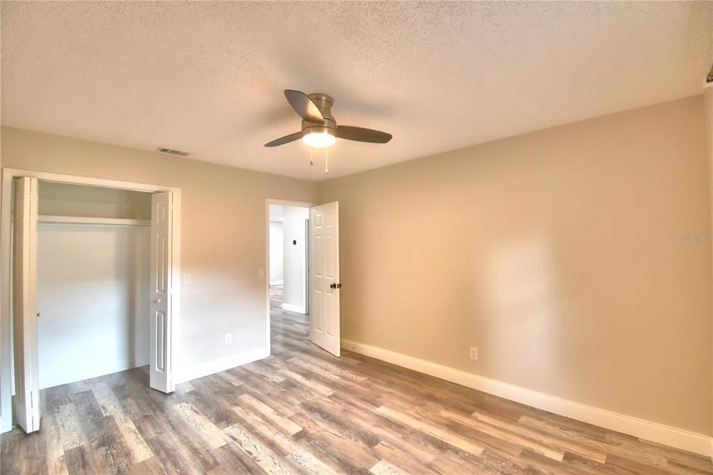 For Sale: $384,900 (3 beds, 2 baths, 1953 Square Feet)