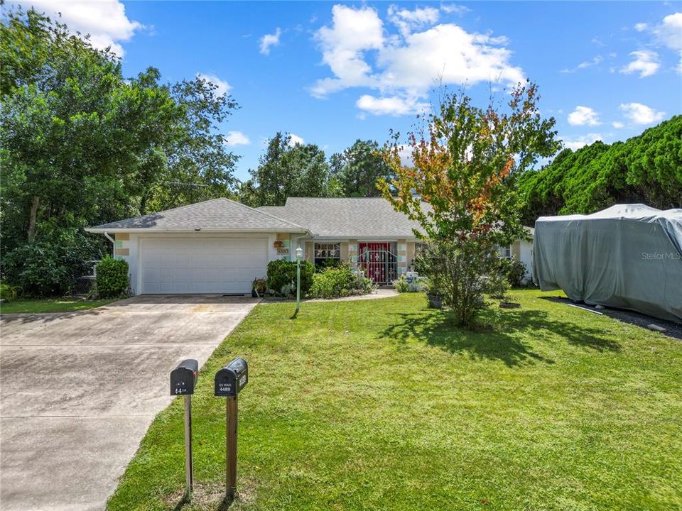 For Sale: $400,000 (3 beds, 2 baths, 1992 Square Feet)