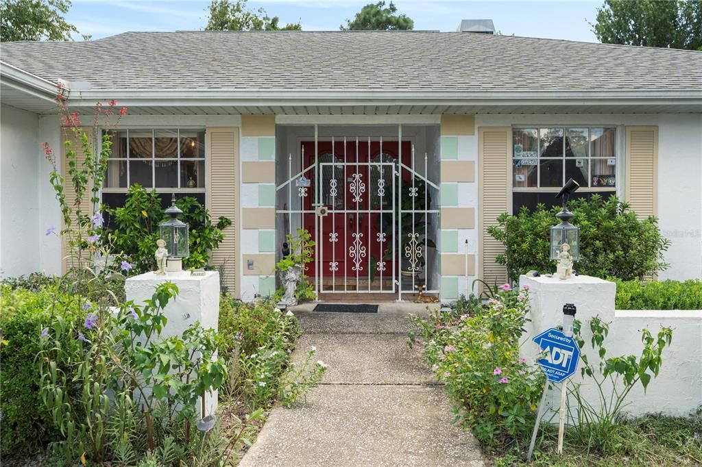 For Sale: $400,000 (3 beds, 2 baths, 1992 Square Feet)