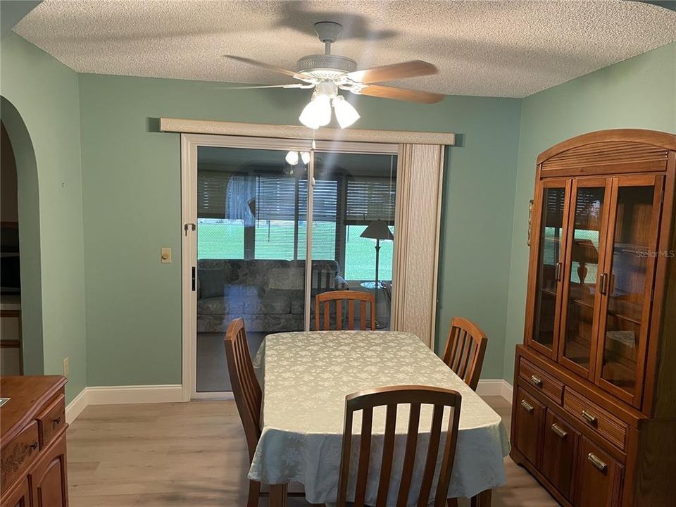 For Sale: $239,000 (2 beds, 2 baths, 1296 Square Feet)