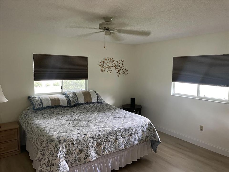 For Sale: $239,000 (2 beds, 2 baths, 1296 Square Feet)