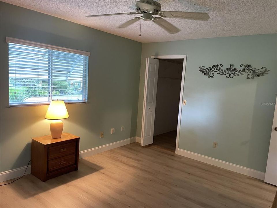 For Sale: $239,000 (2 beds, 2 baths, 1296 Square Feet)