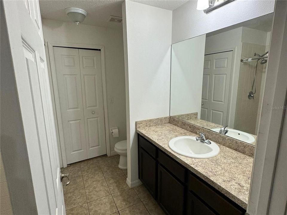 For Rent: $2,000 (3 beds, 2 baths, 1466 Square Feet)