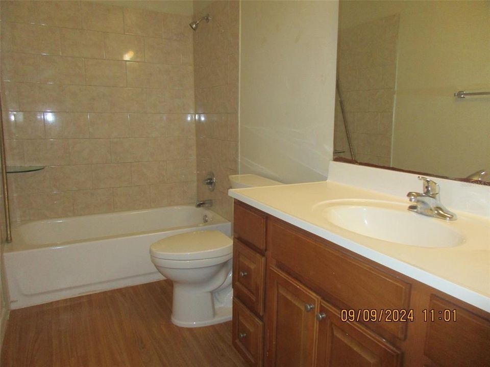 For Rent: $1,495 (2 beds, 1 baths, 864 Square Feet)