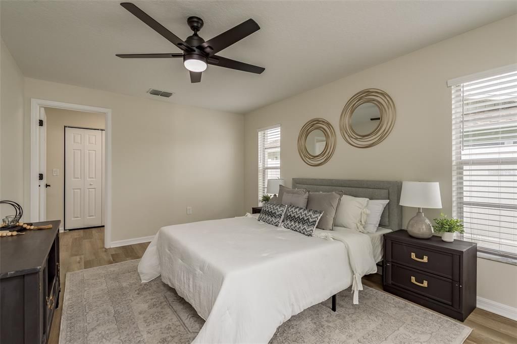 Active With Contract: $339,900 (3 beds, 2 baths, 1300 Square Feet)