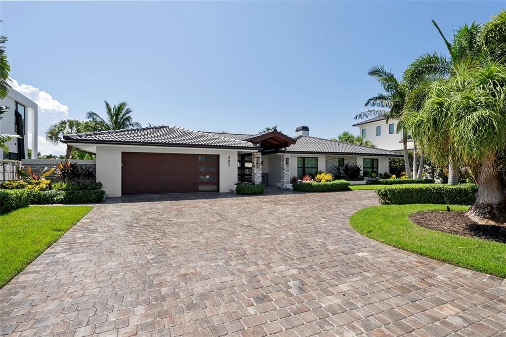 For Sale: $4,500,000 (4 beds, 3 baths, 2875 Square Feet)