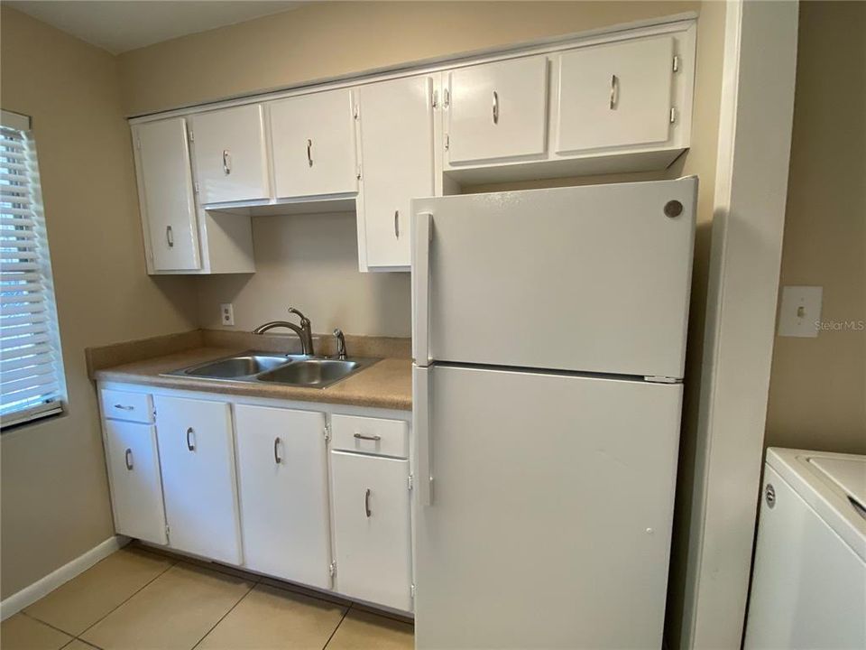 For Rent: $1,500 (2 beds, 1 baths, 1674 Square Feet)