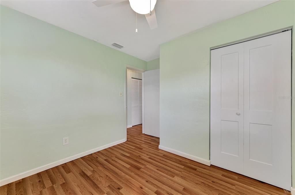 For Sale: $198,800 (2 beds, 1 baths, 781 Square Feet)