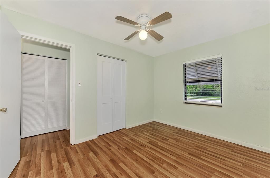 For Sale: $198,800 (2 beds, 1 baths, 781 Square Feet)