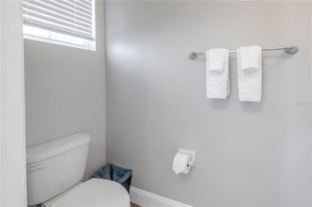 For Sale: $414,900 (3 beds, 2 baths, 1819 Square Feet)