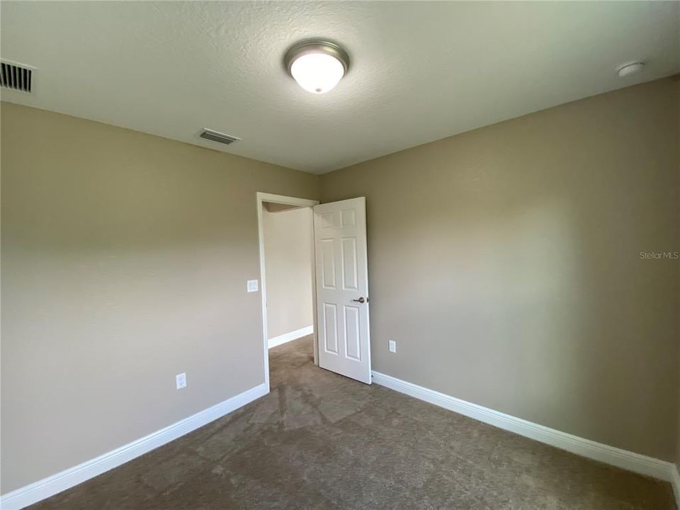 For Rent: $1,925 (4 beds, 2 baths, 1469 Square Feet)