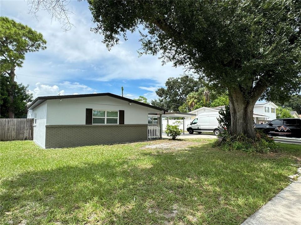 For Sale: $399,000 (4 beds, 3 baths, 2106 Square Feet)