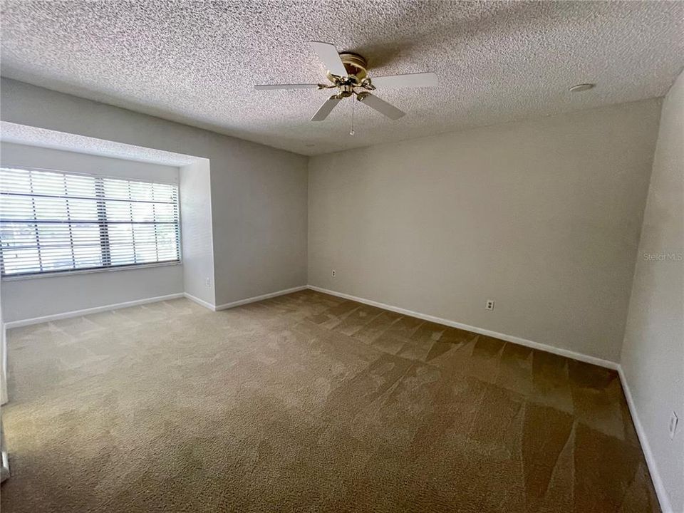 For Rent: $2,750 (4 beds, 2 baths, 2493 Square Feet)