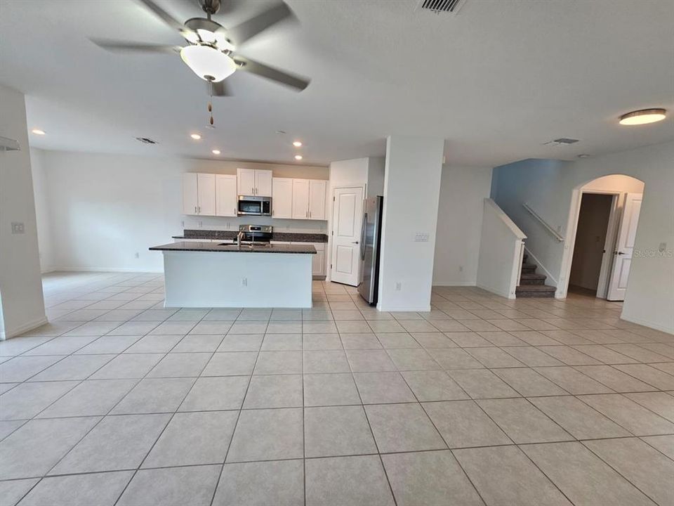 For Rent: $2,500 (4 beds, 2 baths, 2073 Square Feet)