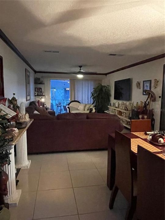 En Venta: $195,000 (3 camas, 2 baños, 1180 Pies cuadrados)