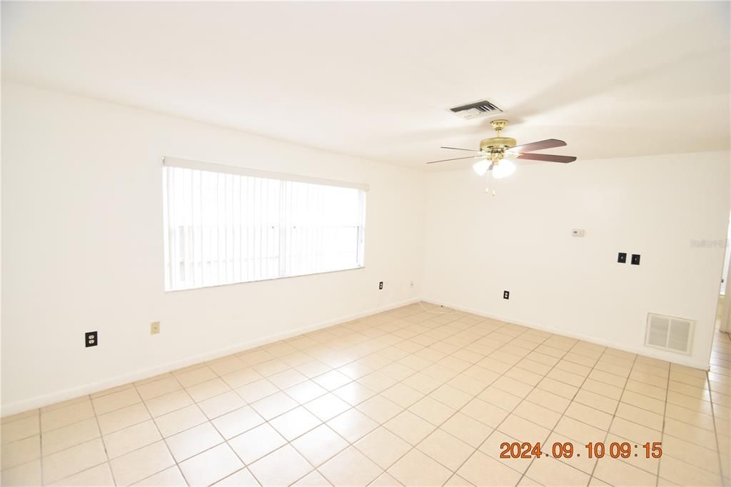 For Rent: $1,550 (2 beds, 1 baths, 1056 Square Feet)