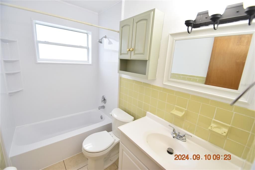 For Rent: $1,550 (2 beds, 1 baths, 1056 Square Feet)