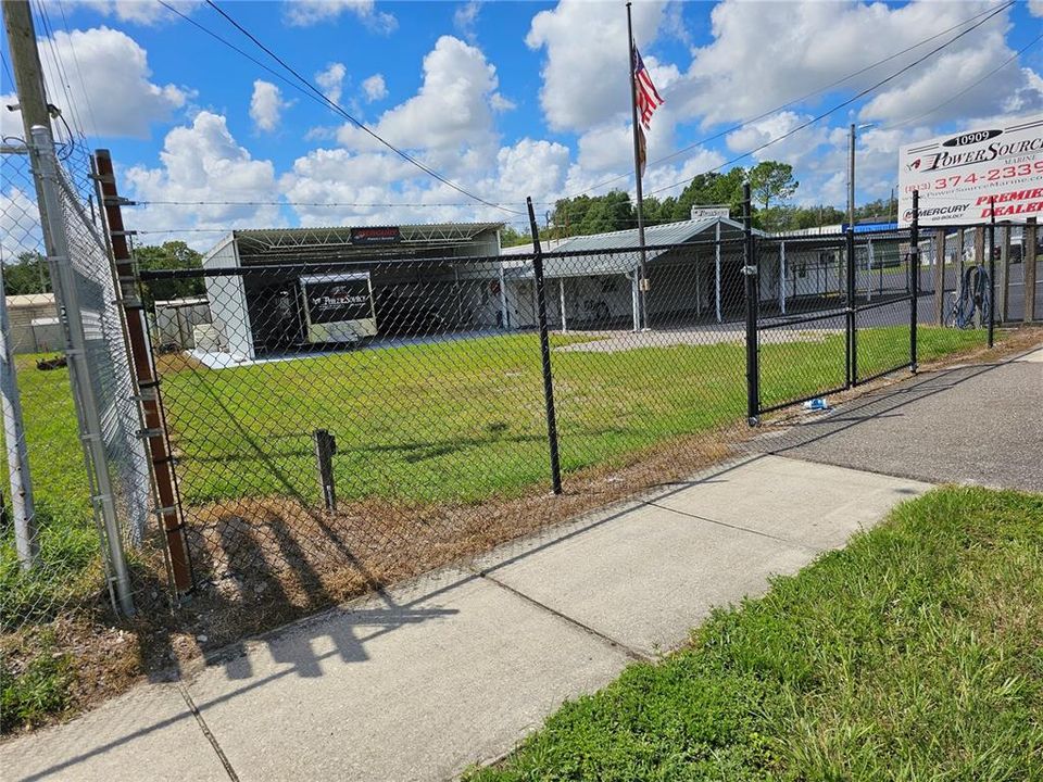 SIDE FENCE PARKING STORAGE