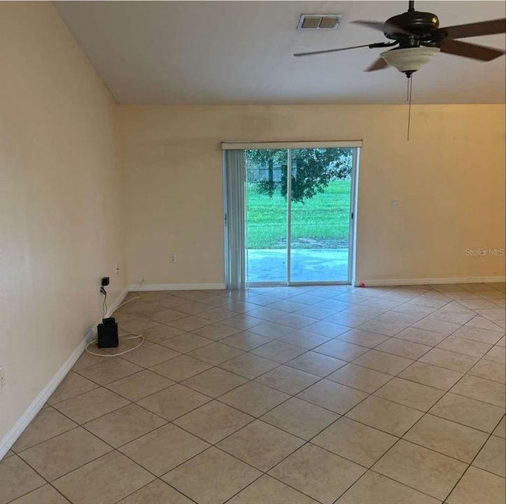 For Rent: $1,695 (3 beds, 2 baths, 1396 Square Feet)