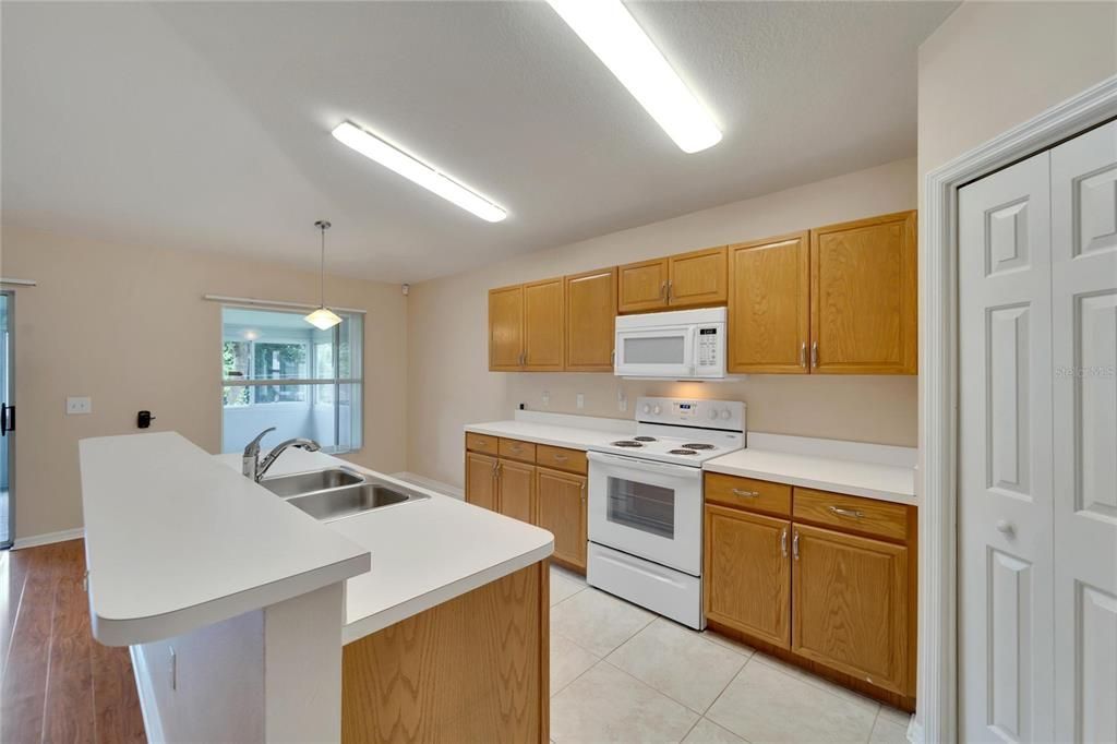 Active With Contract: $365,000 (3 beds, 2 baths, 1615 Square Feet)