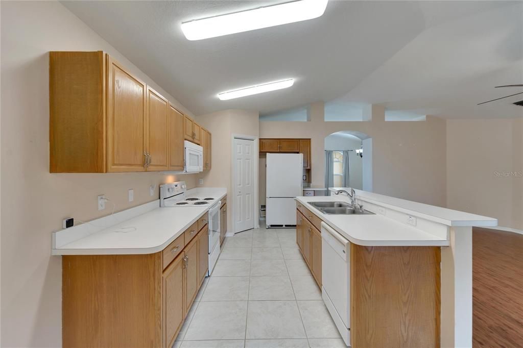 Active With Contract: $365,000 (3 beds, 2 baths, 1615 Square Feet)