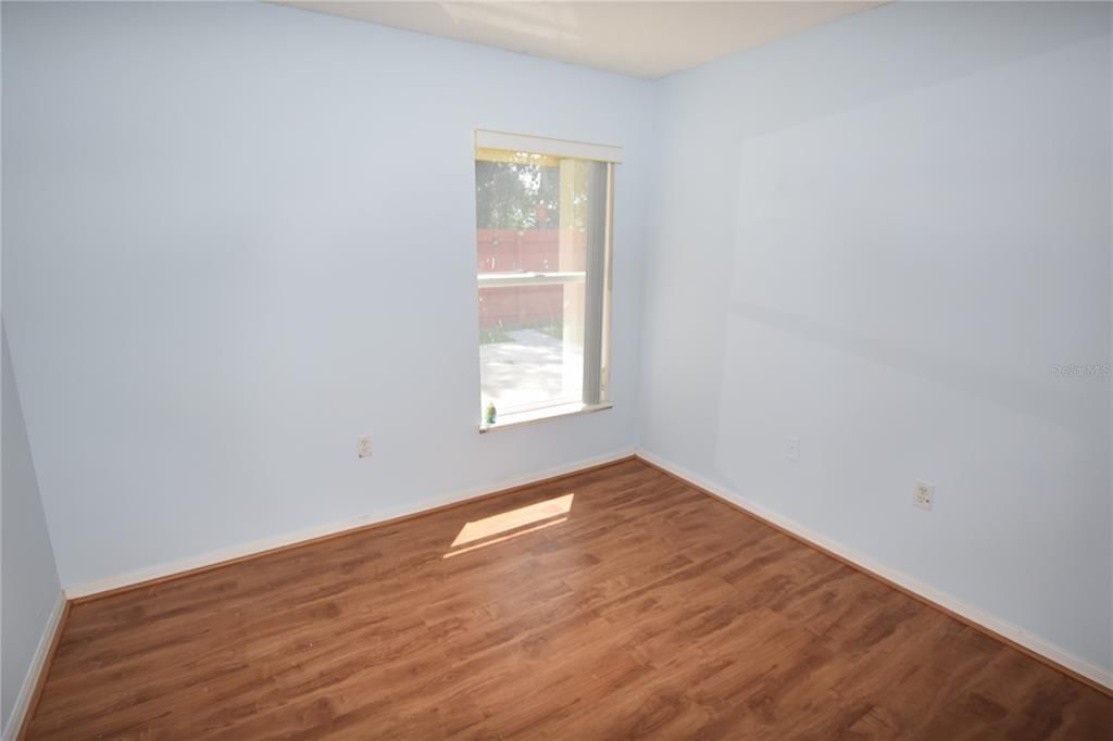 For Rent: $2,100 (3 beds, 2 baths, 1408 Square Feet)