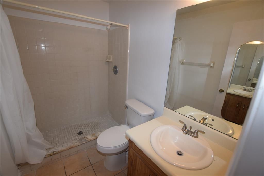 For Rent: $1,600 (2 beds, 2 baths, 851 Square Feet)