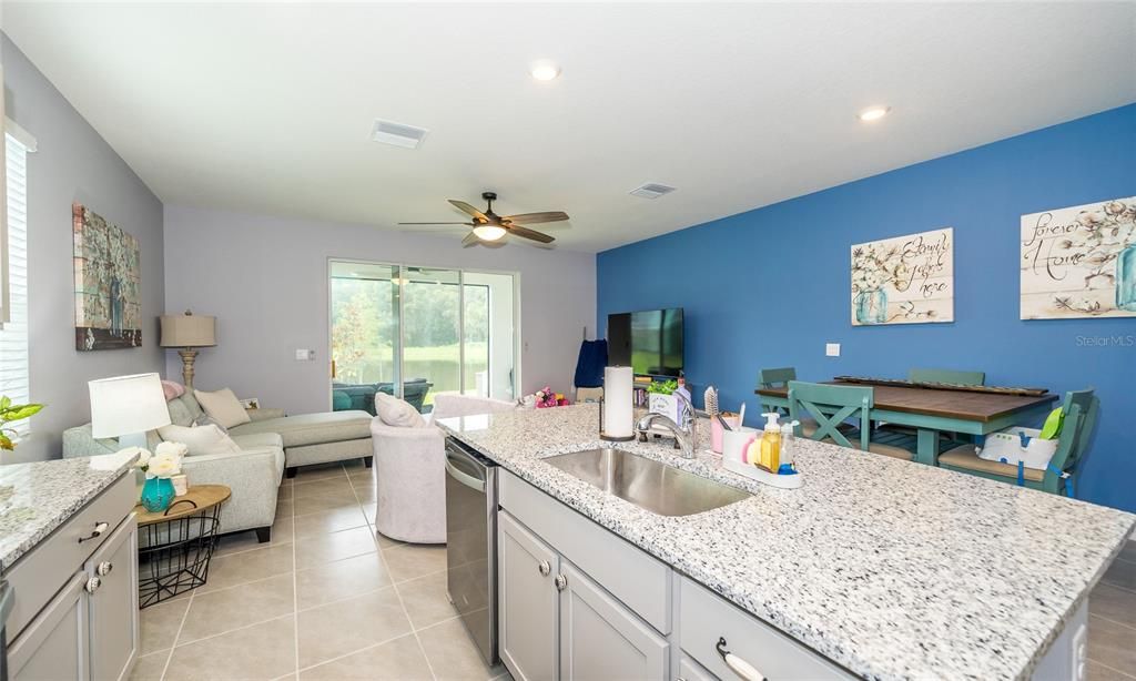 For Sale: $365,000 (3 beds, 2 baths, 1758 Square Feet)