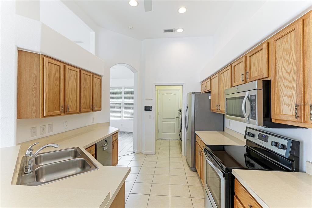 For Sale: $475,000 (3 beds, 2 baths, 1590 Square Feet)