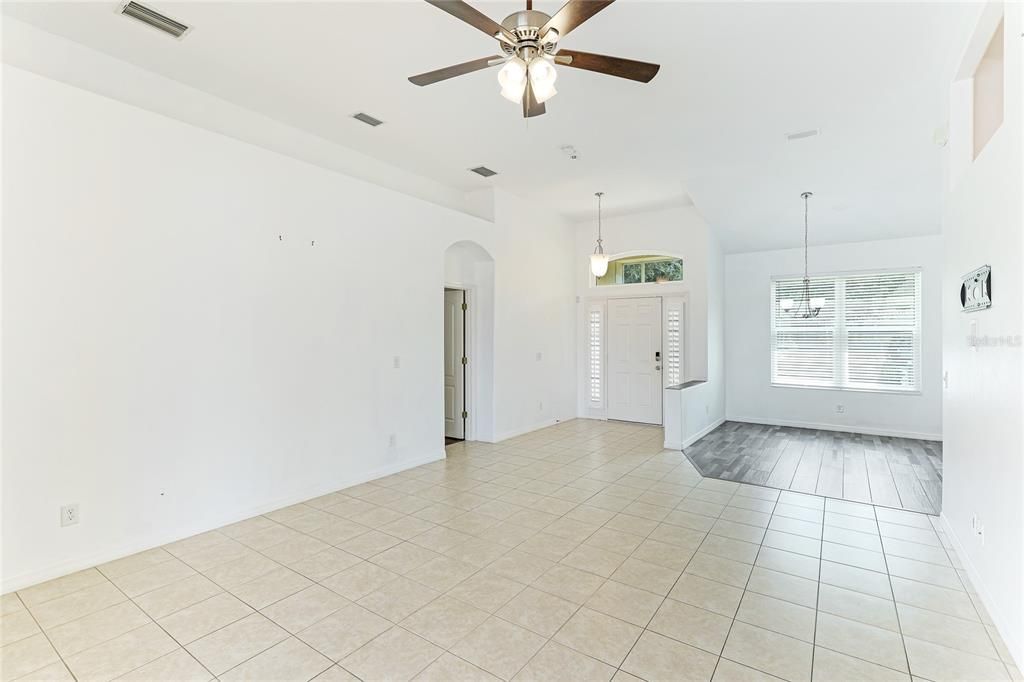 For Sale: $475,000 (3 beds, 2 baths, 1590 Square Feet)