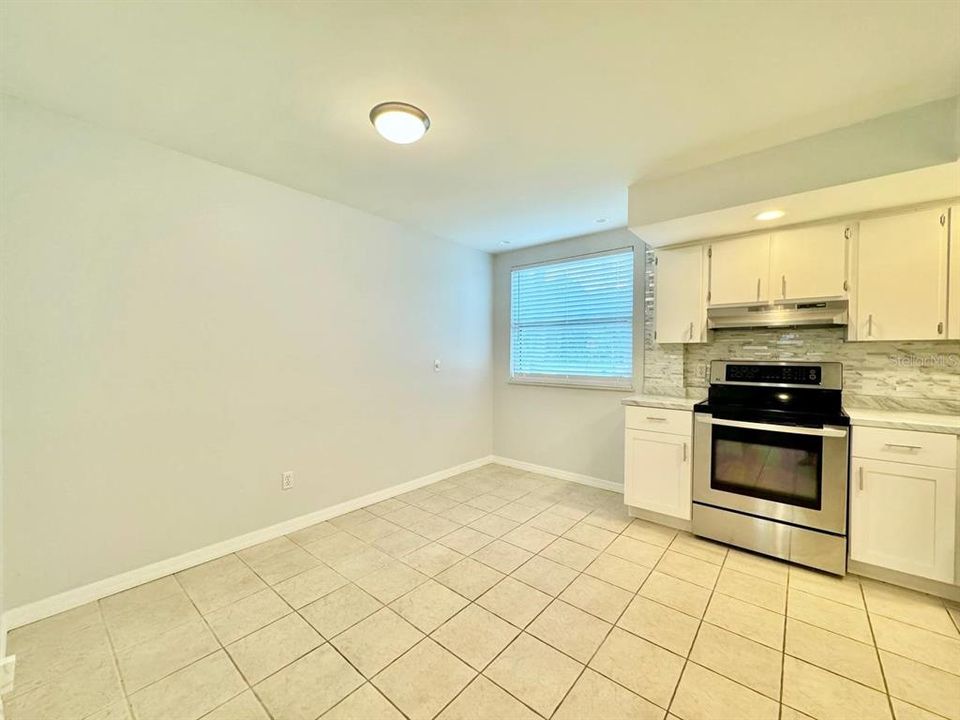 For Rent: $1,850 (2 beds, 1 baths, 1151 Square Feet)