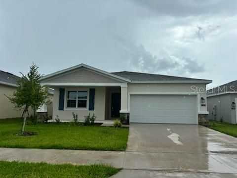 For Rent: $1,975 (3 beds, 2 baths, 2109 Square Feet)