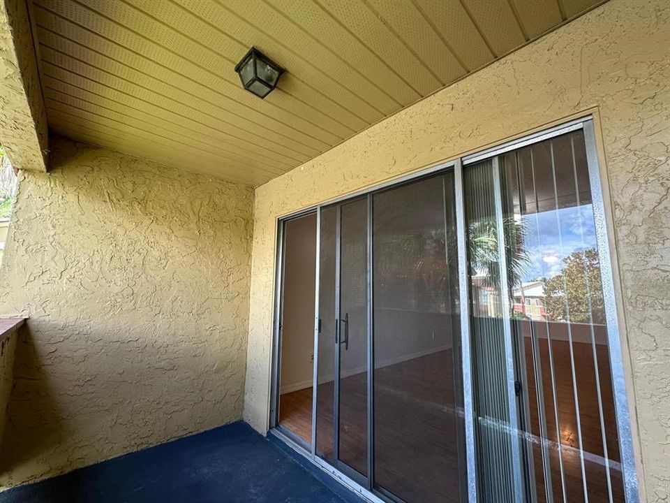 For Sale: $195,000 (2 beds, 2 baths, 1126 Square Feet)