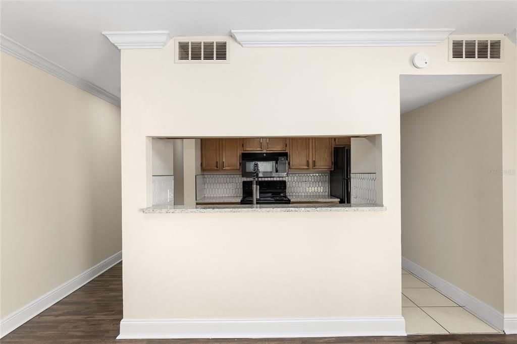 For Rent: $1,594 (3 beds, 2 baths, 1370 Square Feet)