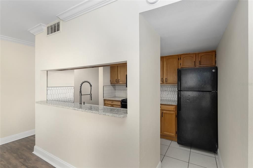 For Rent: $1,594 (3 beds, 2 baths, 1370 Square Feet)