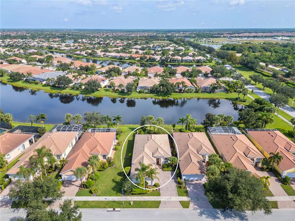 For Sale: $610,000 (3 beds, 3 baths, 2000 Square Feet)