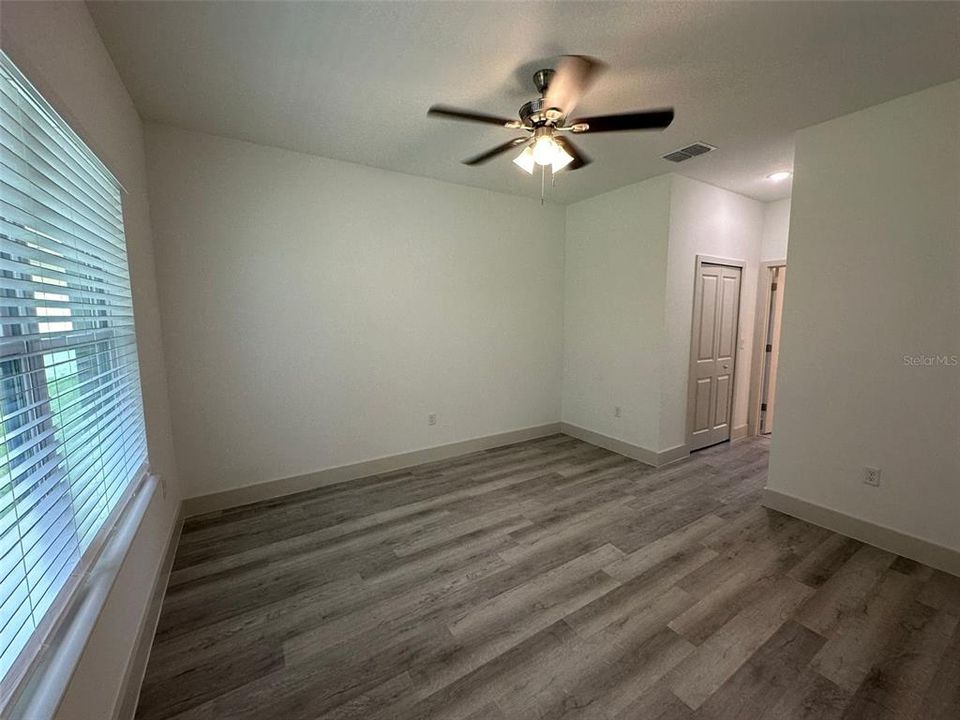 For Rent: $2,000 (4 beds, 2 baths, 1679 Square Feet)