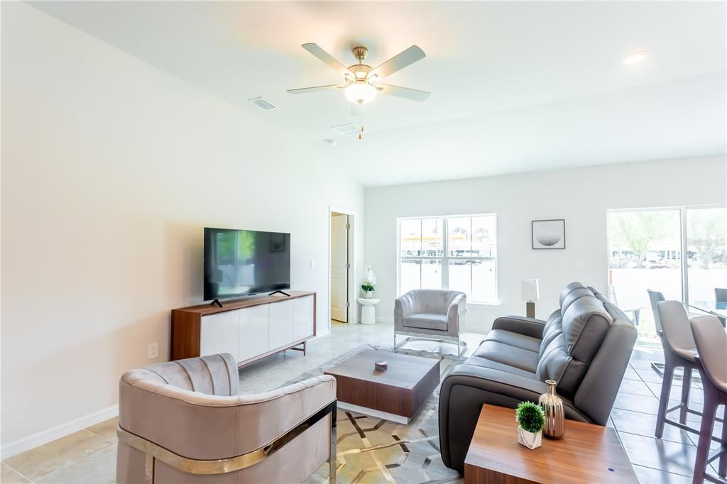 For Sale: $349,000 (3 beds, 2 baths, 1351 Square Feet)