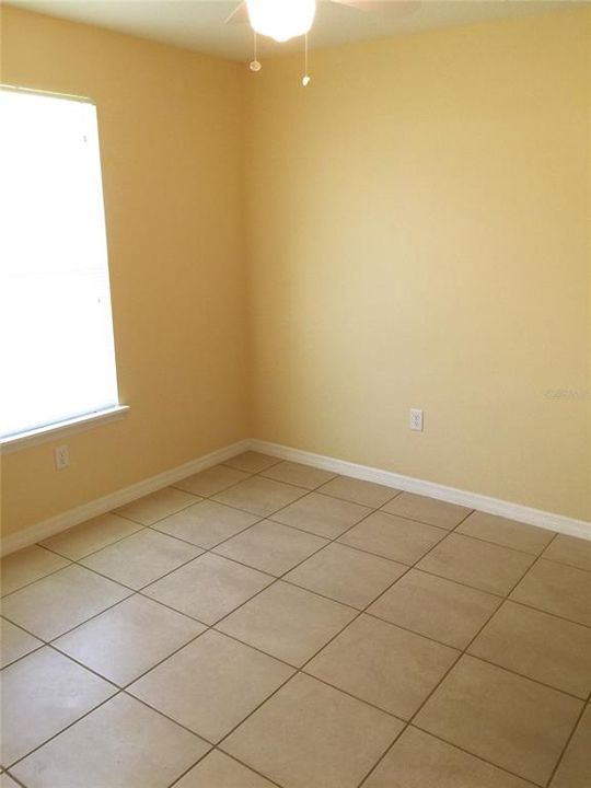 For Rent: $1,650 (3 beds, 2 baths, 2220 Square Feet)