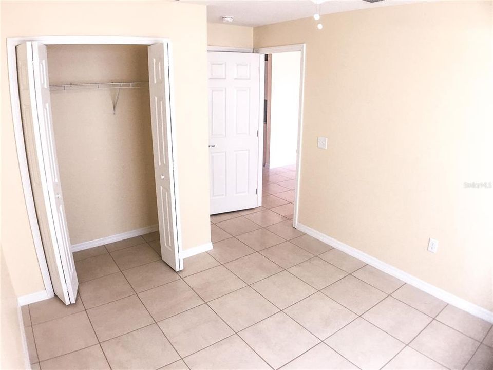 For Rent: $1,650 (3 beds, 2 baths, 2220 Square Feet)