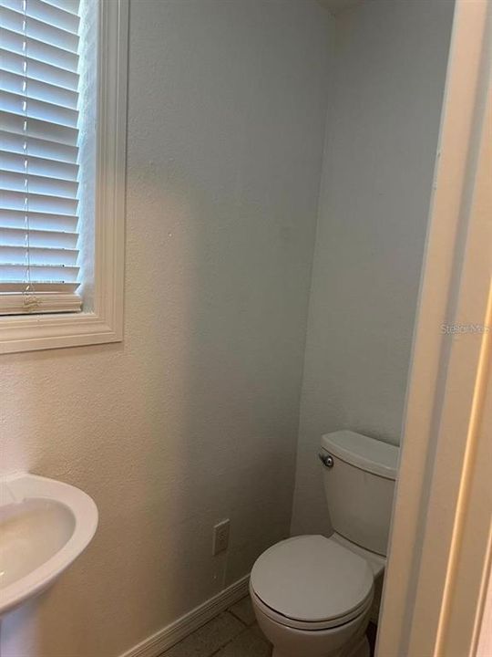 For Rent: $1,400 (1 beds, 1 baths, 400 Square Feet)