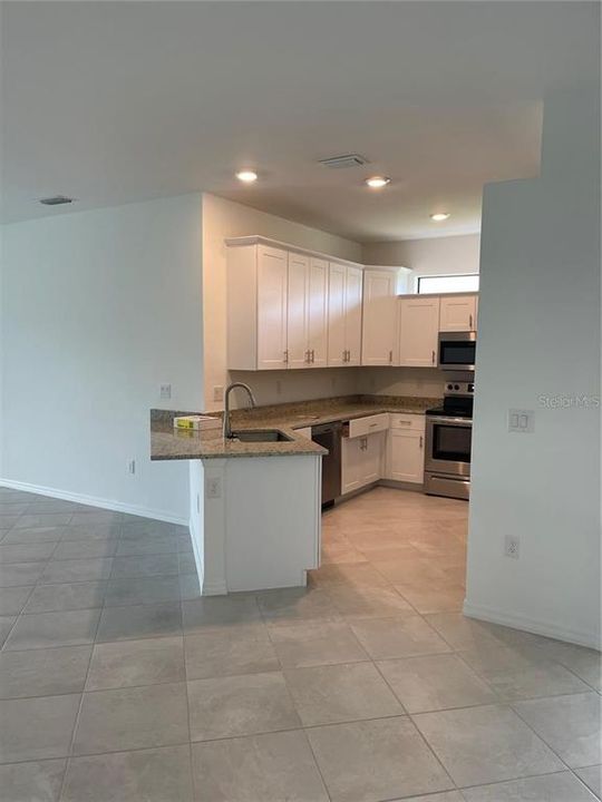 For Rent: $2,200 (2 beds, 2 baths, 1564 Square Feet)