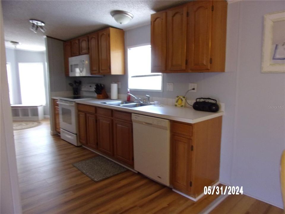 For Sale: $205,000 (3 beds, 2 baths, 1508 Square Feet)