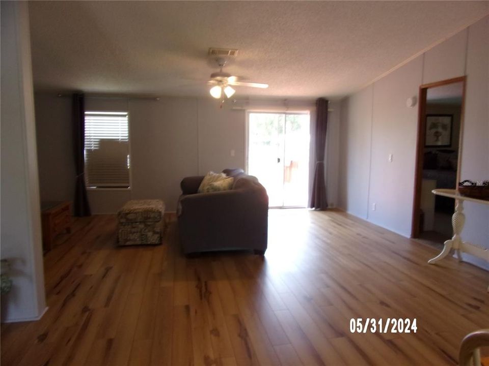 For Sale: $205,000 (3 beds, 2 baths, 1508 Square Feet)