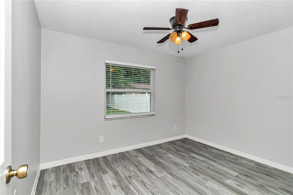 For Rent: $1,900 (3 beds, 2 baths, 1275 Square Feet)