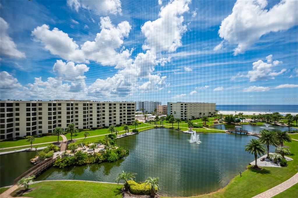 For Sale: $975,000 (2 beds, 2 baths, 1361 Square Feet)