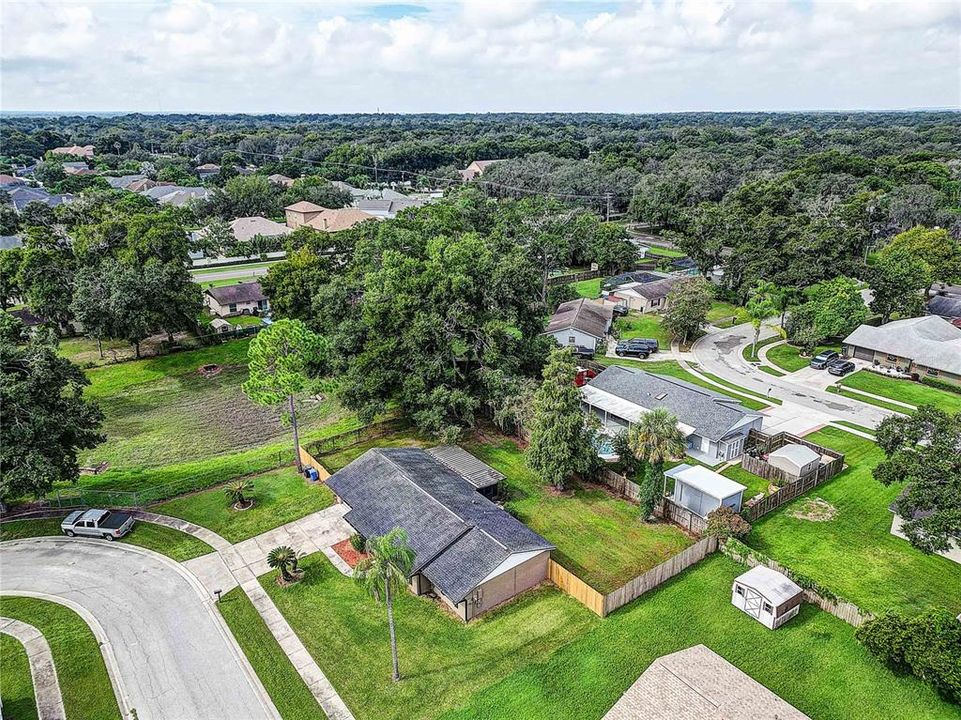 Active With Contract: $305,000 (3 beds, 2 baths, 1259 Square Feet)