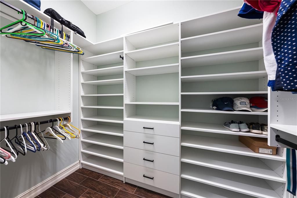 Walk-in closet