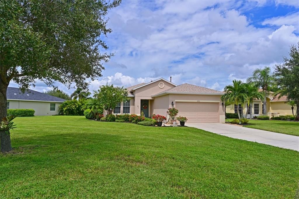 For Sale: $576,720 (3 beds, 2 baths, 2136 Square Feet)