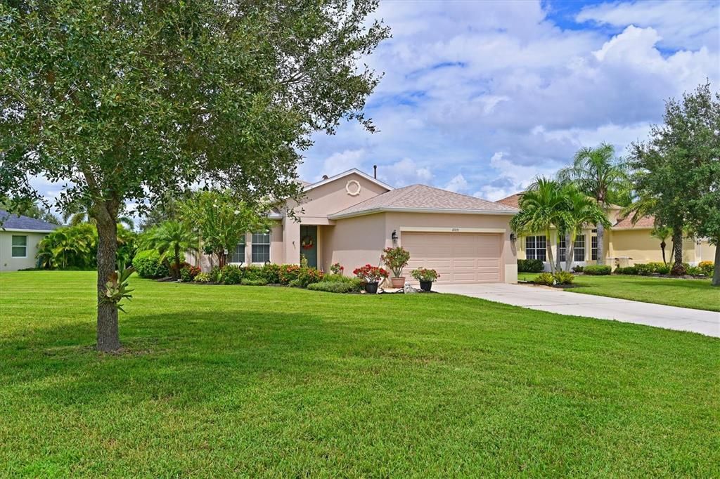 For Sale: $576,720 (3 beds, 2 baths, 2136 Square Feet)